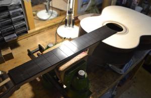 Fingerboard001