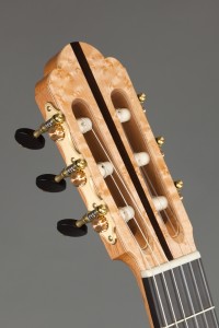 Head073 